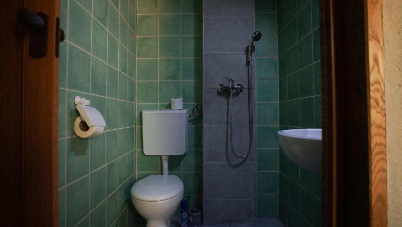 Sargarigo Elmenyhaz Apartment Сегед Екстериор снимка