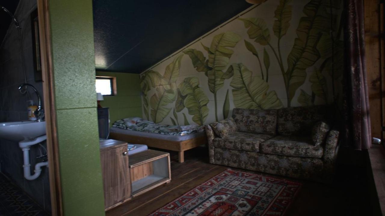 Sargarigo Elmenyhaz Apartment Сегед Екстериор снимка